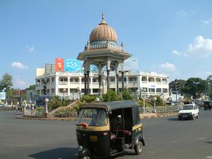 Mysore 3-14-05 038