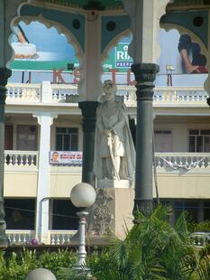 Mysore 3-14-05 040