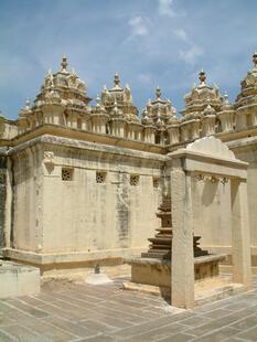 Mysore 3-14-05 107