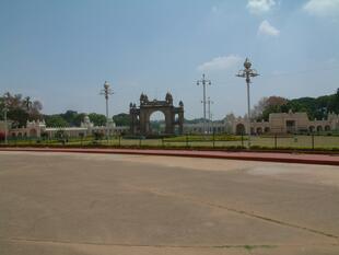 Mysore 3-14-05 112