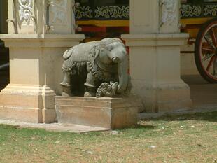 Mysore 3-14-05 124