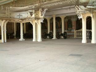 Mysore 3-14-05 129